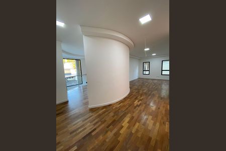 5_photo/94cf03043f.7f45fe2814a32fcf-ATLAS-c74f91b1-e8ab-436d-b5c8-225af6d7e2db.jpg de casa para alugar com 6 quartos, 790m² em Tamboré, Santana de Parnaíba