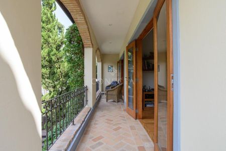 7_photo/94cf0306e7.ceff8192393c33de-ATLAS-3f91980f-23a8-4b9e-bd33-36730827cd8d.jpg de casa para alugar com 4 quartos, 394m² em Alphaville, Santana de Parnaíba