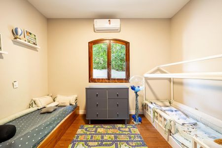 10_photo/94cf0306e7.ceff8192393c33de-ATLAS-eeea325a-d7b5-4674-b6ee-34b2b8dfde06.jpg de casa para alugar com 4 quartos, 258m² em Alphaville, Santana de Parnaíba