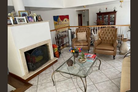 5_photo/94cf030897.0bf895571deddd4a-ATLAS-4d80adf3-3b98-4eb1-9a97-89bbc3e8d9ca.jpg de casa à venda com 4 quartos, 360m² em Residencial Quatro (Alphaville), Santana de Parnaíba