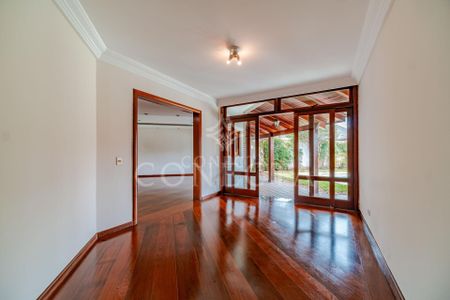 2_photo/94cf03112f.6e9caad652d7436d-ATLAS-0969ee85-2555-487b-b366-d0dbb7db7f2c.jpg de casa para alugar com 3 quartos, 420m² em Residencial Cinco (Alphaville), Santana de Parnaíba