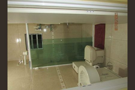 4_photo/94cf038971.2b4381d368a6f37f-ATLAS-905f2a5d-79d3-409c-bfb8-29f9f5ac40a7.jpg de casa à venda com 2 quartos, 220m² em Jardim Florida, Barueri