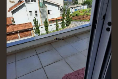 11_photo/94cf038b95.49e5f4e107e90c19-ATLAS-548f465c-2ac5-45ff-b947-872dfaa4a3f1.jpg de casa à venda com 3 quartos, 335m² em Jardim Florida, Barueri