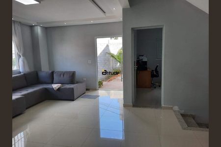 8_photo/94cf038b95.49e5f4e107e90c19-ATLAS-a2c7d69c-cebb-40b3-9dd6-349f0d8504f0.jpg de casa à venda com 3 quartos, 335m² em Jardim Florida, Barueri