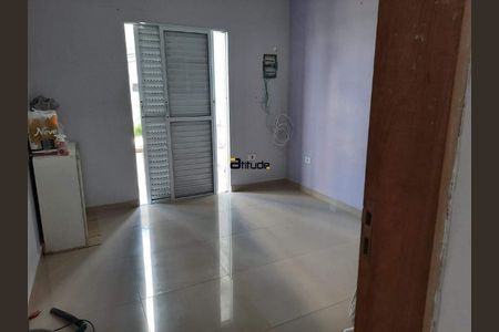 2_photo/94cf038b95.49e5f4e107e90c19-ATLAS-f7028bc3-9677-4afb-a7bf-8e3f1d3cde67.jpg de casa à venda com 3 quartos, 335m² em Jardim Florida, Barueri