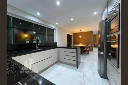 7_photo/94cf038c81.2f15d505e37c7ac5-ATLAS-65a2c5d6-bd86-4559-9041-ef6c46ac0bd2.jpg de casa à venda com 4 quartos, 380m² em Jardim Florida, Barueri