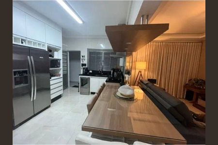 2_photo/94cf038d6f.ceff8192393c33de-ATLAS-19c55bb3-c59b-45ec-8016-fe8e0452c45e.jpg de casa à venda com 2 quartos, 110m² em Jardim Florida, Barueri