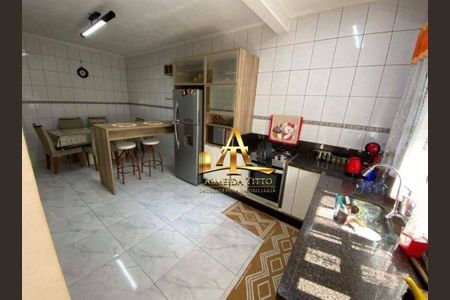 6_photo/94cf0393a3.3a7e13b4e8fd3bcb-ATLAS-227426b7-ef65-4330-b437-ddb77c97a24b.jpg de casa à venda com 4 quartos, 180m² em Vila Universal, Barueri