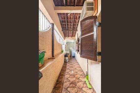 4_photo/94cf0395bb.d1265443f33742d1-ATLAS-879e58a5-9435-4b07-a4c5-e9eb2579f4fb.jpg de casa à venda com 3 quartos, 220m² em Vila Morellato, Barueri