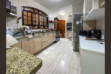 5_photo/94cf03967d.f96323675bf619bb-ATLAS-3ca42bc8-fa22-4c69-b7ec-72a528b92b5b.jpg de casa para alugar com 3 quartos, 220m² em Vila Morellato, Barueri