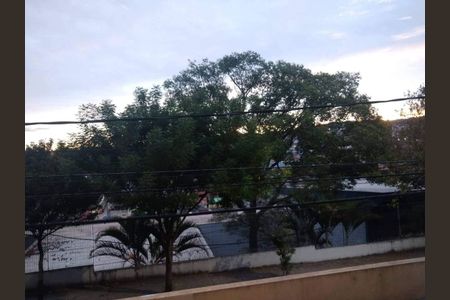 8_photo/94cf039eab.912bb953107d94de-ATLAS-76c8b4ec-257e-4a47-98cc-d3befe3f86c4.jpg de casa à venda com 4 quartos, 300m² em Vila Engenho Novo, Barueri