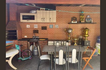 4_photo/94cf039fcf.e78a3bff2ad56a74-ATLAS-f2900a96-38a9-4d9a-a0e4-3a4438423d7f.jpg de casa à venda com 3 quartos, 110m² em Jardim Graziela, Barueri