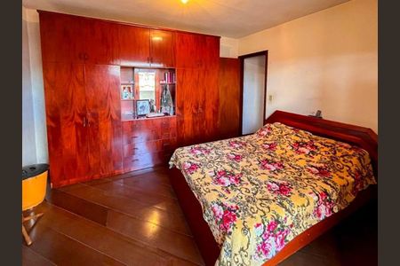 11_photo/94cf03a081.6c4a3f5e6ef89c98-ATLAS-cb464a6e-042e-46db-95a8-4c44d8dacfe3.jpg de casa à venda com 3 quartos, 270m² em Vila Sao Luiz (Valparaizo), Barueri