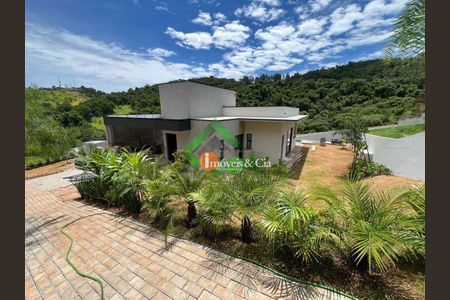 4_photo/94cf03a0b3.0f81dd1a9a4f6ffb-ATLAS-9e0cd0a3-0d8c-48ee-bbe8-0b43b72e05ec.jpg de casa à venda com 3 quartos, 220m² em Vila Sao Luiz (Valparaizo), Barueri