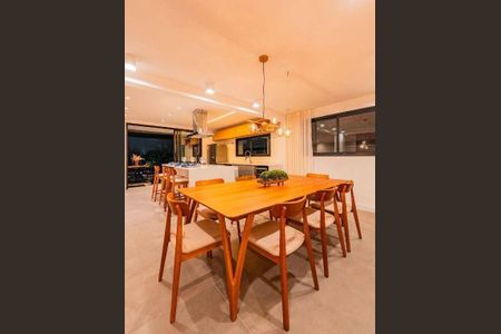 11_photo/94cf03aa6b.e182d30f96765f76-ATLAS-769b30a7-863b-4ceb-8631-ca588cf2418e.jpg de casa à venda com 4 quartos, 302m² em Alphaville, Santana de Parnaíba