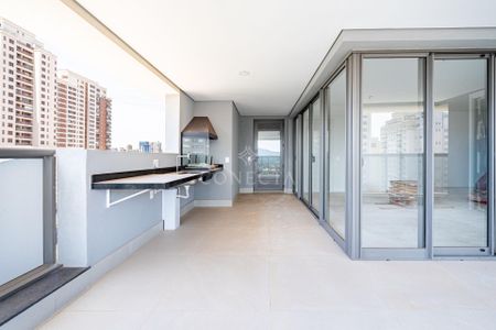 2_photo/94cf03ada7.1c30879e3ee593f9-ATLAS-0697457b-f6a6-4e05-bdff-e218370b59b9.jpg de apartamento para alugar com 3 quartos, 175m² em Alphaville Conde II, Barueri