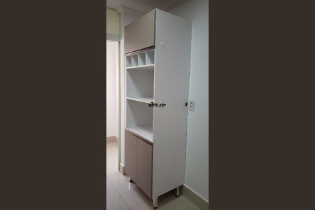 4_photo/94cf03b0cf.8bc9f66d7c641bbd-ATLAS-f5c53114-d3b9-4764-9ea0-92d4f0e88a6b.jpg de apartamento para alugar com 2 quartos, 72m² em Jardim Tupanci, Barueri
