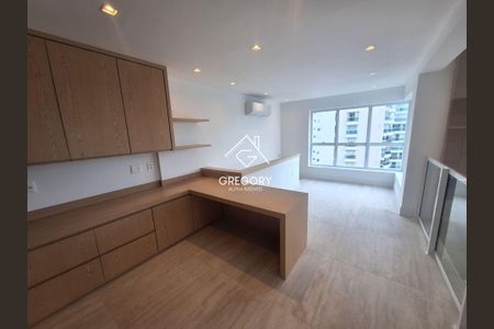 26_photo/94cf03b257.b09ed743a147e5df-ATLAS-bf83bdc4-5b4c-4ea0-ba05-1ac1b7f28243.jpg de apartamento para alugar com 3 quartos, 387m² em Alphaville Empresarial, Barueri