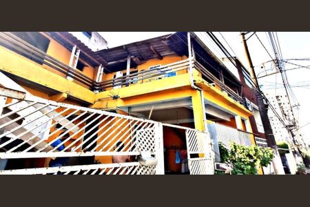 2_photo/94cf03b5fd.fbcd7a2e7ac63d93-ATLAS-87521ec2-80d4-462b-ab0b-9f3223e873a4.jpg de casa à venda com 4 quartos, 207m² em Jardim Tupanci, Barueri