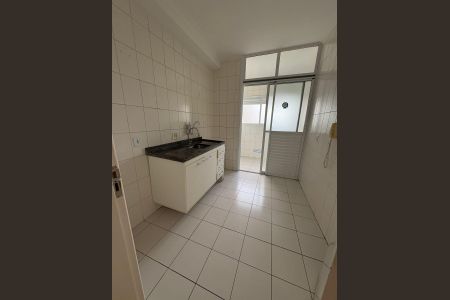 3_photo/94cf03b607.413b54f4bf74f905-ATLAS-4bab14f3-afad-49fc-b35e-5b0e6dae0a9c.jpg de apartamento para alugar com 2 quartos, 59m² em Jardim Tupanci, Barueri