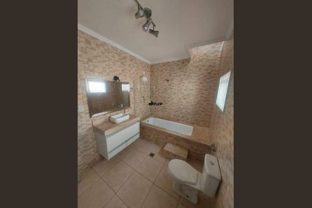 11_photo/94cf03b60b.2661e0e1a1e380b3-ATLAS-684ebce8-7799-4cb9-b214-75b99ba052d8.jpg de casa à venda com 3 quartos, 220m² em Jardim Tupanci, Barueri