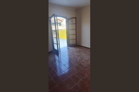 5_photo/94cf03b66d.e7056842b54bb805-ATLAS-1b3861a6-856e-4c84-8a71-2aa75e9a7a89.jpg de casa à venda com 4 quartos, 218m² em Jardim Tupanci, Barueri