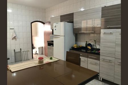 3_photo/94cf03b66d.f468b0c7bf094498-ATLAS-b7d61b5c-cb48-42de-a496-81fb0d48e6bb.jpg de casa à venda com 3 quartos, 125m² em Jardim Tupanci, Barueri