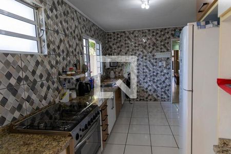 19_photo/94cf03b68d.2d782e9ced6b4695-ATLAS-f2b1da01-54d8-4d96-8672-95e73dcd659f.jpg de casa à venda com 3 quartos, 245m² em Jardim Tupanci, Barueri