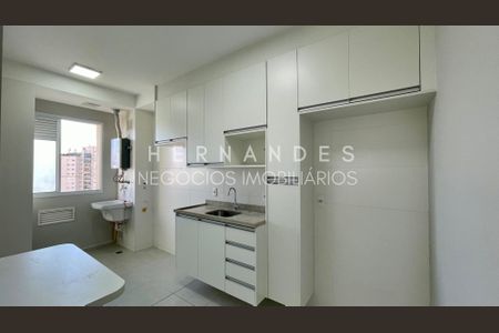 3_photo/94cf03b7a7.19de9e566bc85409-ATLAS-69908190-3e35-40e7-a96f-220e371163dc.jpg de apartamento para alugar com 1 quarto, 41m² em Jardim Tupanci, Barueri