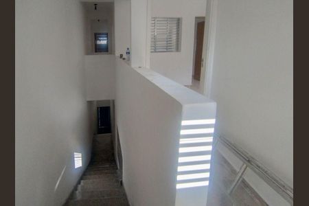 11_photo/94cf03b7ab.0bf895571deddd4a-ATLAS-da199c8d-e6af-4627-a120-d95e7e041507.jpg de casa para alugar com 5 quartos, 120m² em Jardim Tupanci, Barueri