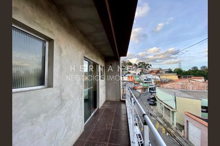 8_photo/94cf03bb75.deeefcd904b895b3-ATLAS-79fc3f45-7f5f-465c-8f13-52aea5d36e83.jpg de casa para alugar com 4 quartos, 170m² em Jardim Esperanca, Barueri