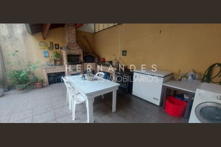 8_photo/94cf03bb89.f902abfa309a2254-ATLAS-2df53394-23e2-493e-9ffd-0dcd4d0c710b.jpg de casa à venda com 5 quartos, 238m² em Jardim Esperanca, Barueri