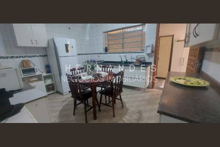 16_photo/94cf03bb89.f902abfa309a2254-ATLAS-4323eb57-79bd-484b-8fae-6aa9826c959e.jpg de casa à venda com 5 quartos, 238m² em Jardim Esperanca, Barueri
