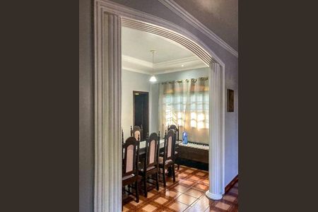 4_photo/94cf03bc09.8ca146e4695ff152-ATLAS-4e50c14f-bed7-48d2-ad77-100ff3da61f1.jpg de casa à venda com 3 quartos, 199m² em Jardim Esperanca, Barueri