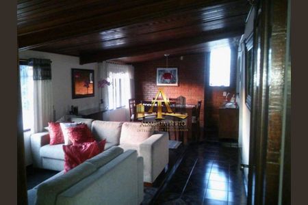 2_photo/94cf03c48f.ceff8192393c33de-ATLAS-3547ae29-d950-4dc6-bbb4-91c537e4c355.jpg de casa à venda com 3 quartos, 240m² em Vila Pouso Alegre, Barueri
