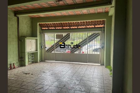 5_photo/94cf03c7bd.7d44486df2fbe63f-ATLAS-4538a913-fe01-46b2-a313-e1e84820600d.jpg de casa à venda com 5 quartos, 330m² em Jardim Barueri, Barueri