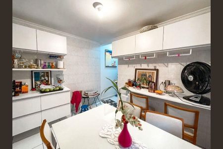 5_photo/94cf03c8dd.ef9097c2fd5b064b-ATLAS-37593502-33f7-4cfa-978c-e9bbfe0405b3.jpg de casa à venda com 2 quartos, 179m² em Jardim Maria Tereza, Barueri