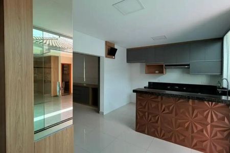 16_photo/94cf03c939.2f15d505e37c7ac5-ATLAS-66f75daf-60f8-4e83-a43b-b3a79479b07b.jpg de casa à venda com 3 quartos, 250m² em Vila Porto, Barueri