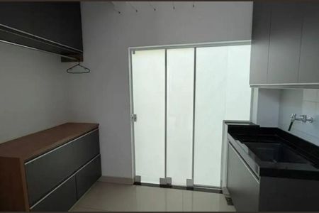 6_photo/94cf03c939.2f15d505e37c7ac5-ATLAS-cdf539c9-58bf-4a57-a415-6ef25f6dccd9.jpg de casa à venda com 3 quartos, 250m² em Vila Porto, Barueri