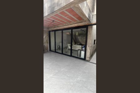 8_photo/94cf03cd75.e02bbd74c619fcc4-ATLAS-daa1407f-e6e0-4159-a32f-7767d5874172.jpg de casa à venda com 3 quartos, 180m² em Jardim dos Camargos, Barueri