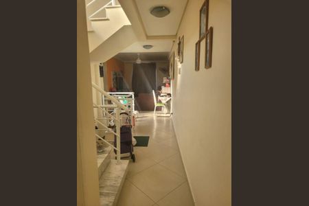 4_photo/94cf03cd99.b8a9f91cb517b5ed-ATLAS-0a5c8f6f-f9d3-4983-ba65-cfb7a0703fae.jpg de casa à venda com 3 quartos, 200m² em Jardim dos Camargos, Barueri