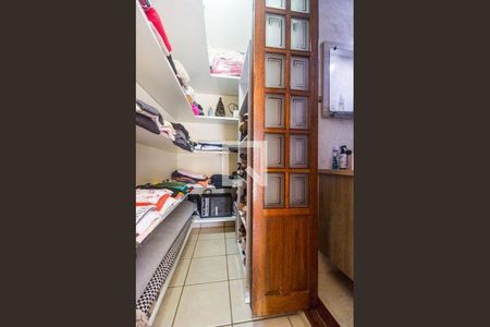 2_photo/94cf03ceb3.04a823dc9d4d949a-ATLAS-02af2bc1-0a7a-4fbd-951f-be53814ac81a.jpg de casa à venda com 3 quartos, 242m² em Vila Barros, Barueri