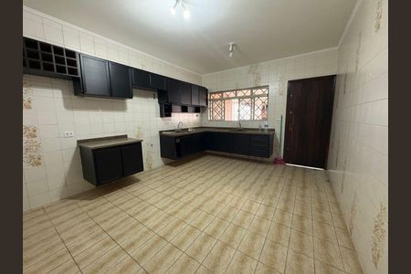 3_photo/94cf03cf3f.828c431c7d69c527-ATLAS-25c29cf6-25ca-45be-9559-98b42f2affbb.jpg de casa para alugar com 2 quartos, 280m² em Vila Boa Vista, Barueri