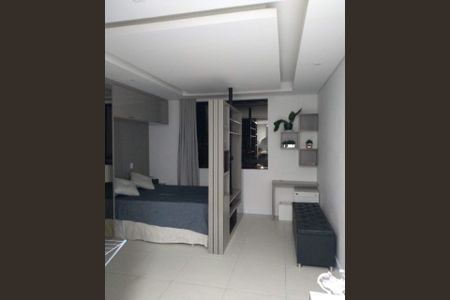 2_photo/94cf03d229.ff36ac73dbc68e35-ATLAS-4fb49045-0d4d-44f7-8b3e-431d63178ede.jpg de casa à venda com 1 quarto, 26m² em Bethaville I, Barueri