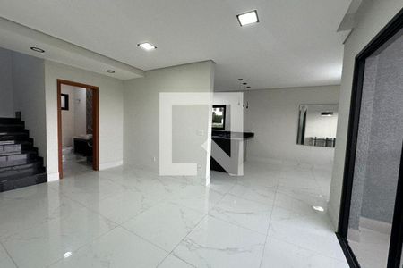7_photo/94cf046a75.8f3f2a47dd94676f-ATLAS-e80e0b67-b920-44fd-8077-6ac9dc47ea3a.jpg de casa à venda com 3 quartos, 250m² em Residencial Morada dos Lagos, Barueri