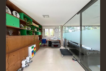 4_photo/94cf050561.78ea92cc55484ae4-ATLAS-0dc916a3-e570-4ff4-a5dc-069cfd673e8b.jpg de casa de condomínio à venda com 4 quartos, 644m² em Morada dos Pássaros, Barueri