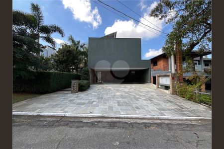 2_photo/94cf050561.78ea92cc55484ae4-ATLAS-2d41eaf4-b3b2-460a-a7a1-0eee997a2e38.jpg de casa de condomínio à venda com 4 quartos, 644m² em Morada dos Pássaros, Barueri