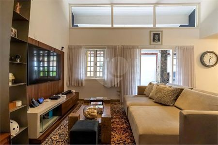 2_photo/94cf050563.19e03aecb237846c-ATLAS-0f7e81e6-c1c5-44e1-84dc-e346ec73b627.jpg de casa de condomínio à venda com 3 quartos, 220m² em Morada dos Pássaros, Barueri