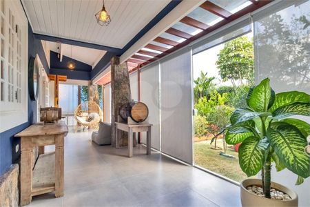 15_photo/94cf050563.19e03aecb237846c-ATLAS-c5bc7842-0cd2-44e9-8603-6af227afcabd.jpg de casa de condomínio à venda com 3 quartos, 220m² em Morada dos Pássaros, Barueri