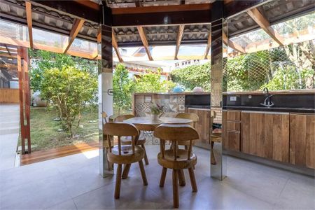 44_photo/94cf050563.19e03aecb237846c-ATLAS-e5f2fae6-9348-4dad-9d41-402d30ac6545.jpg de casa de condomínio à venda com 3 quartos, 220m² em Morada dos Pássaros, Barueri